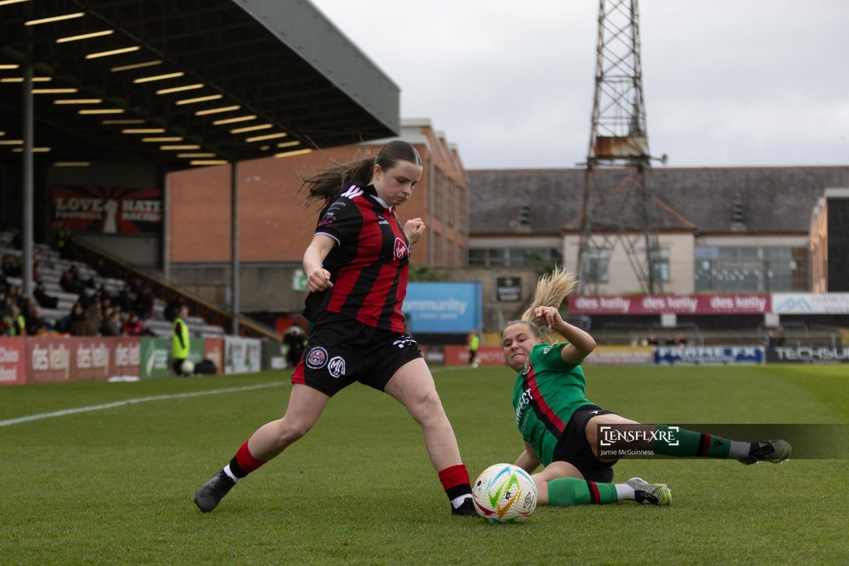 Leaigh Glennon in action during the All-Island Cup Group match between Bohemians and Glentoran at Dalymound Park, Dublin.